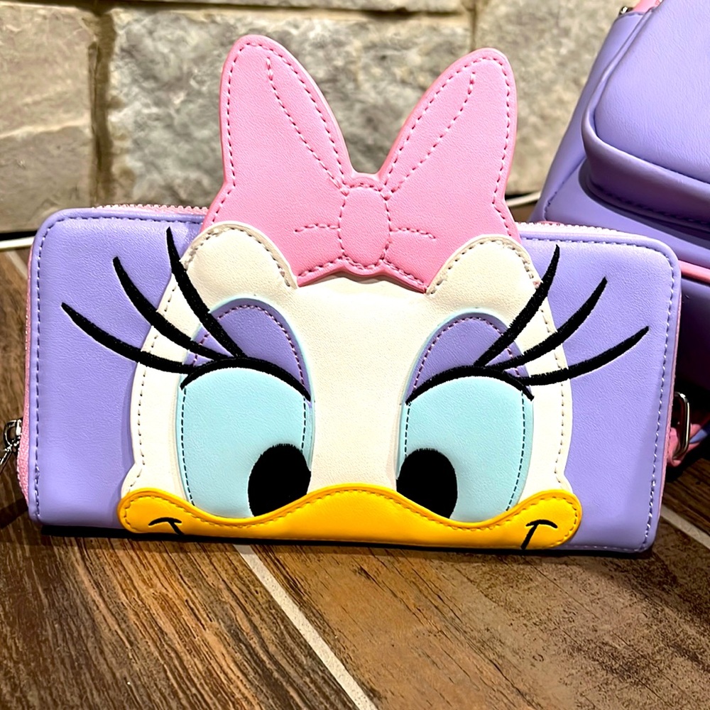 Disney Loungefly Daisy Duck Wallet!